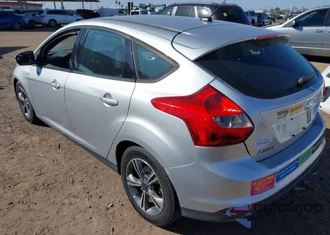 2014 Ford Focus Se z USA, uszkodzony, nr VIN 1FADP3K28EL460287